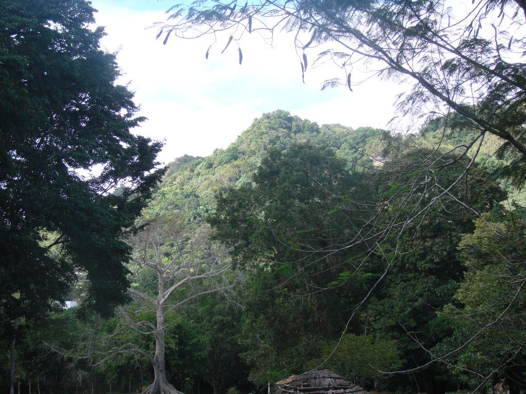 Three-pointed mountain (El Cemi)