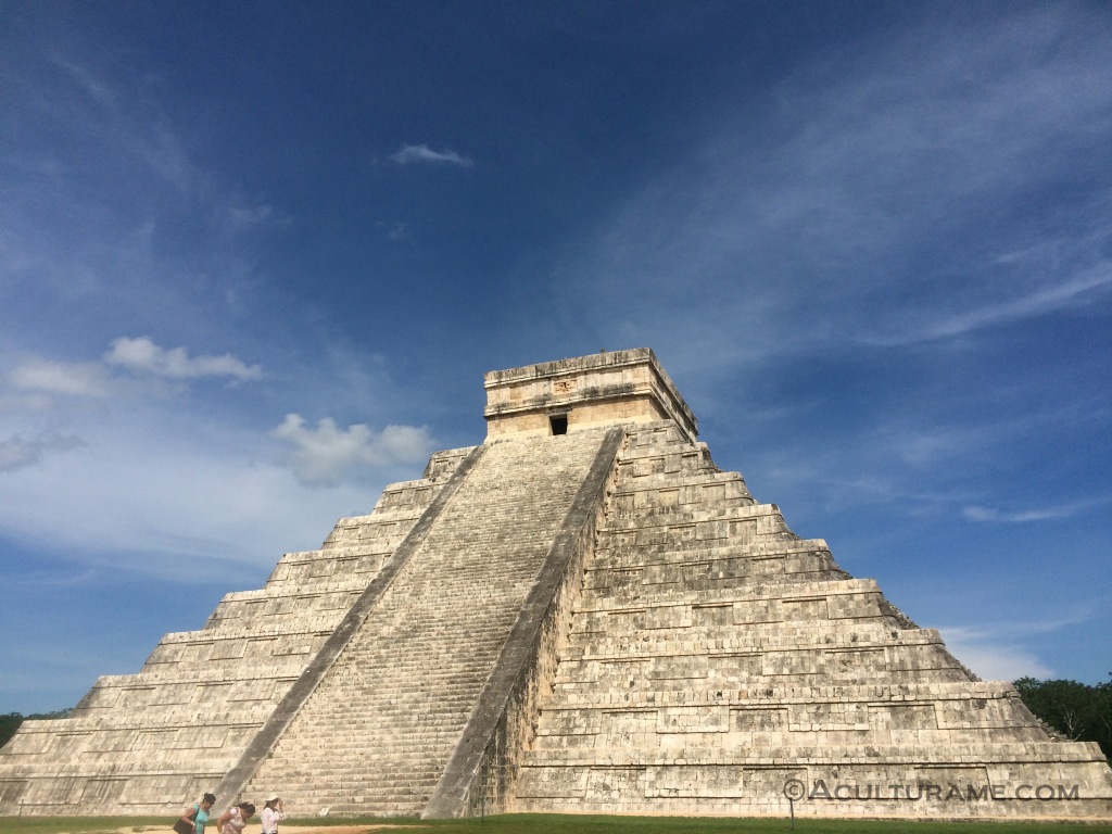 Kukulcán pyramid or El Castillo in Chichén Itzá 