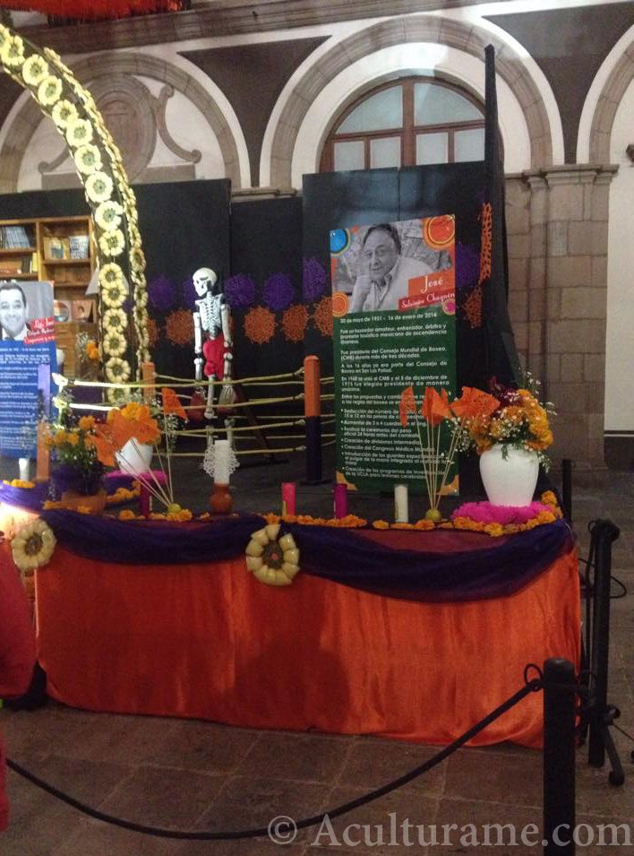 A decorated altar for Día de los Muertos 
